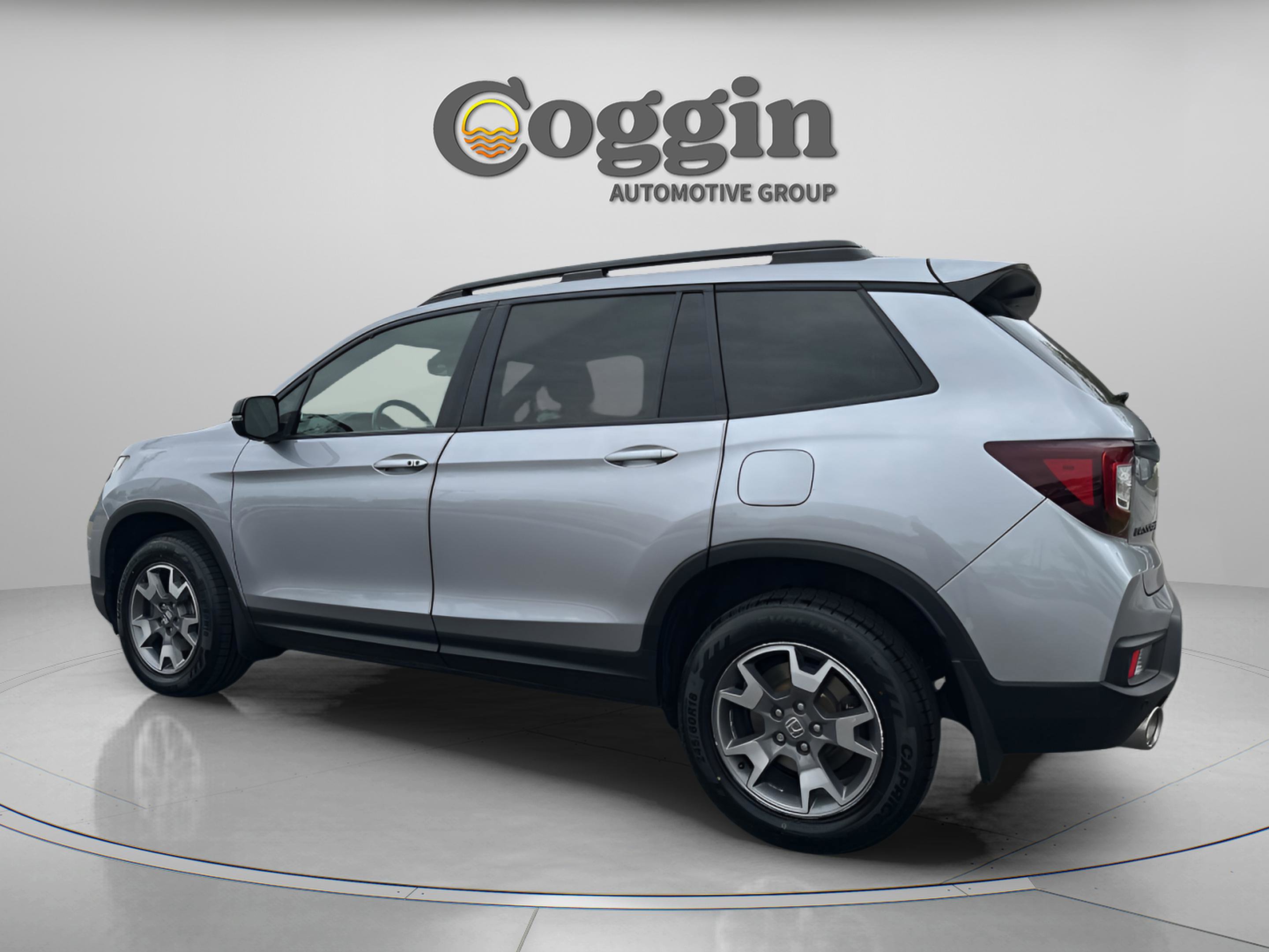 Used 2023 Honda Passport TrailSport image 4