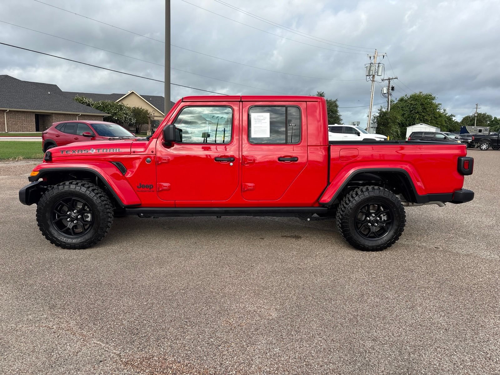 Used 2024 Jeep Gladiator Sport AWD/4WD image 2