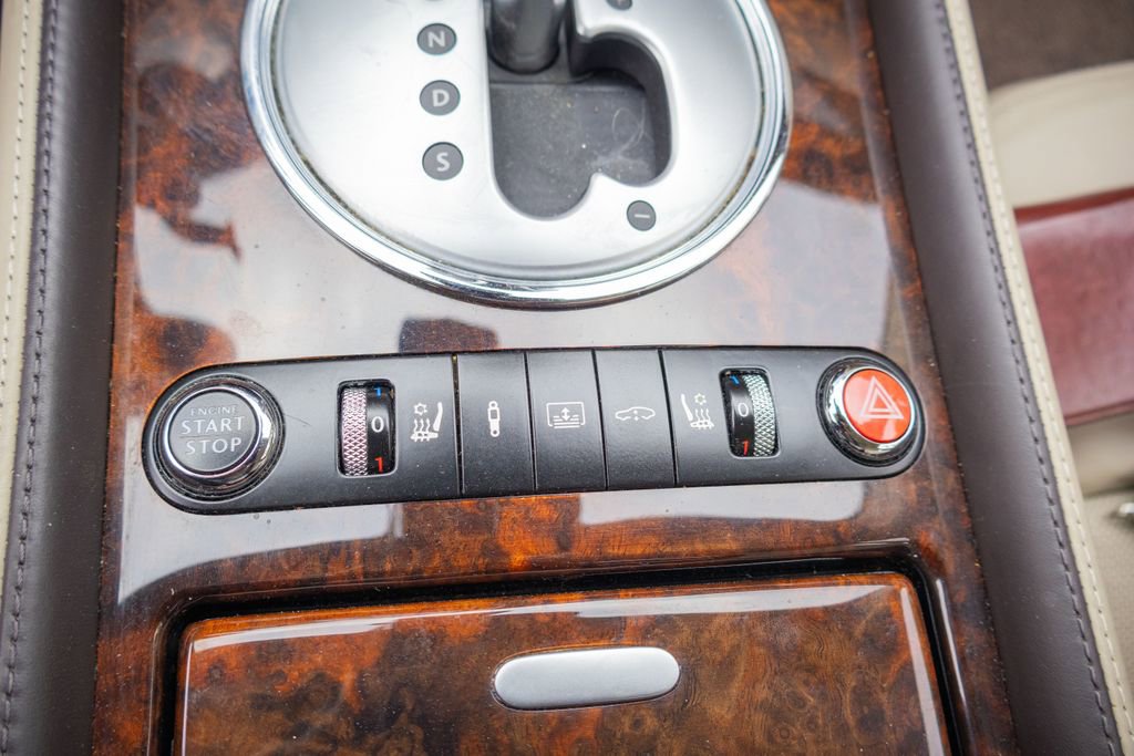 Used 2012 Bentley Flying Spur Flying Spur AWD/4WD image 31
