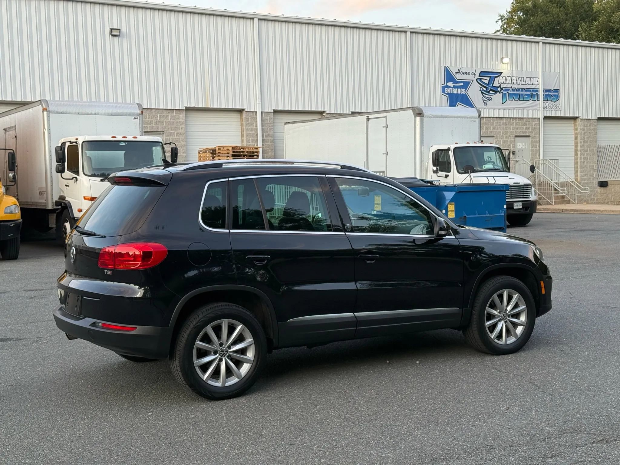 Used 2017 Volkswagen Tiguan Wolfsburg Edition image 13