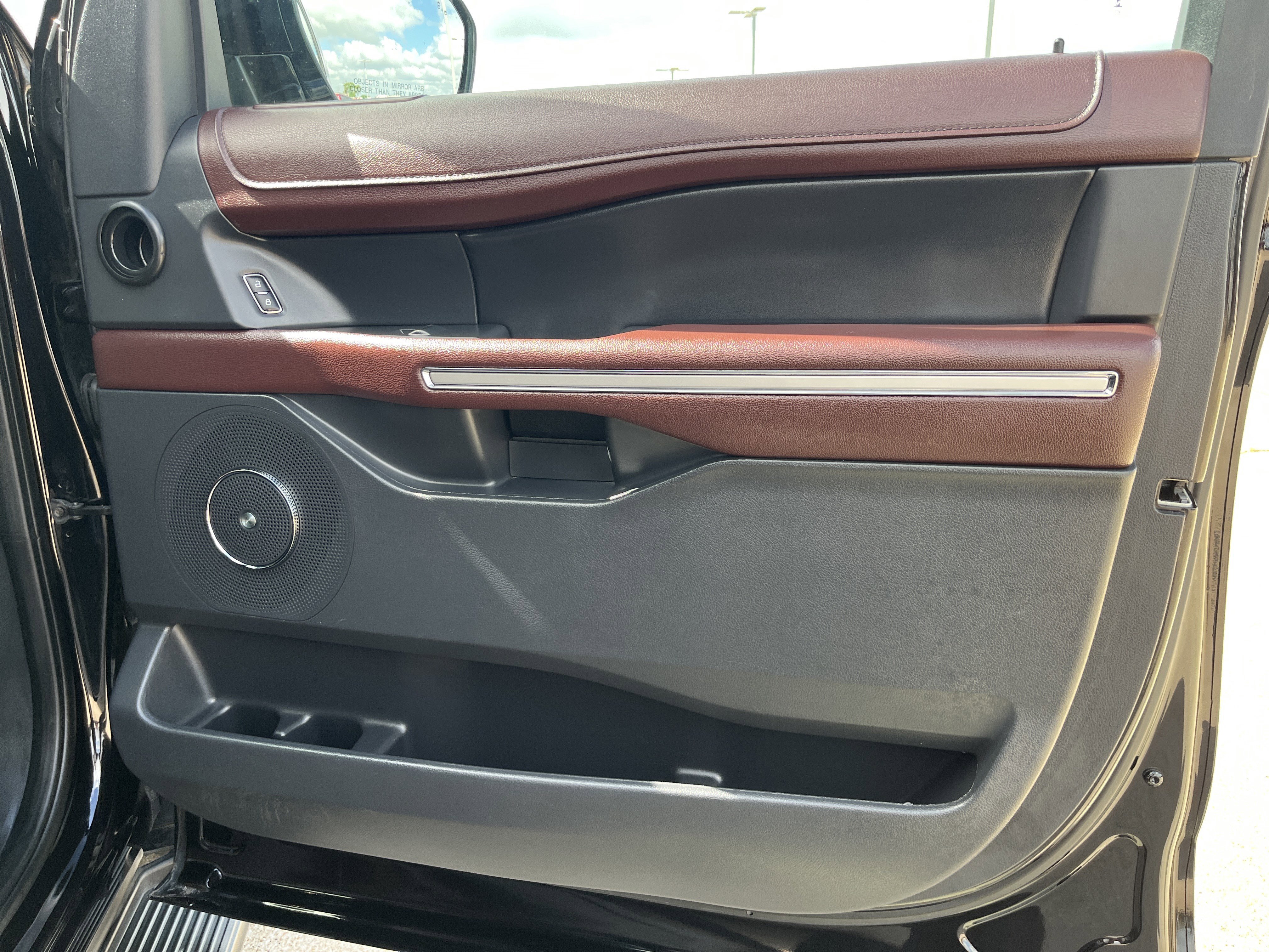 Used 2024 Ford Expedition Max Limited RWD image 29
