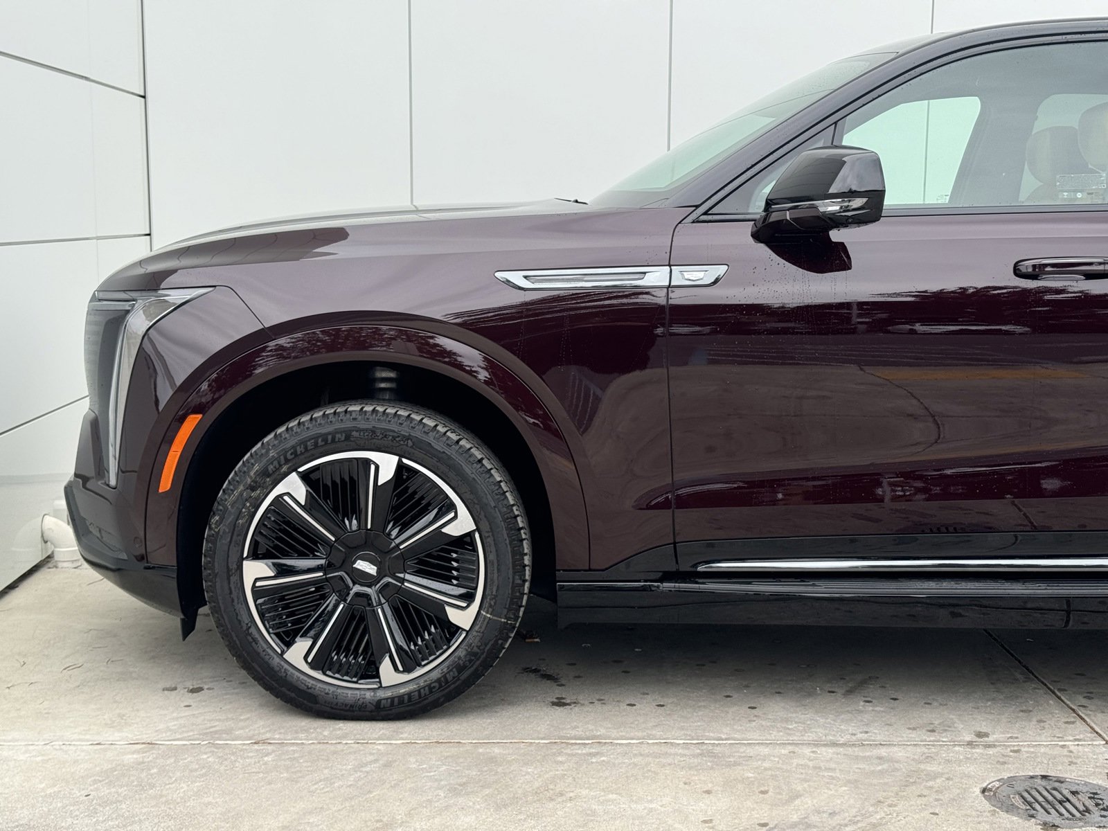 New 2025 Cadillac Escalade IQ Sport 2 w/ LPO, ONYX Package image 4