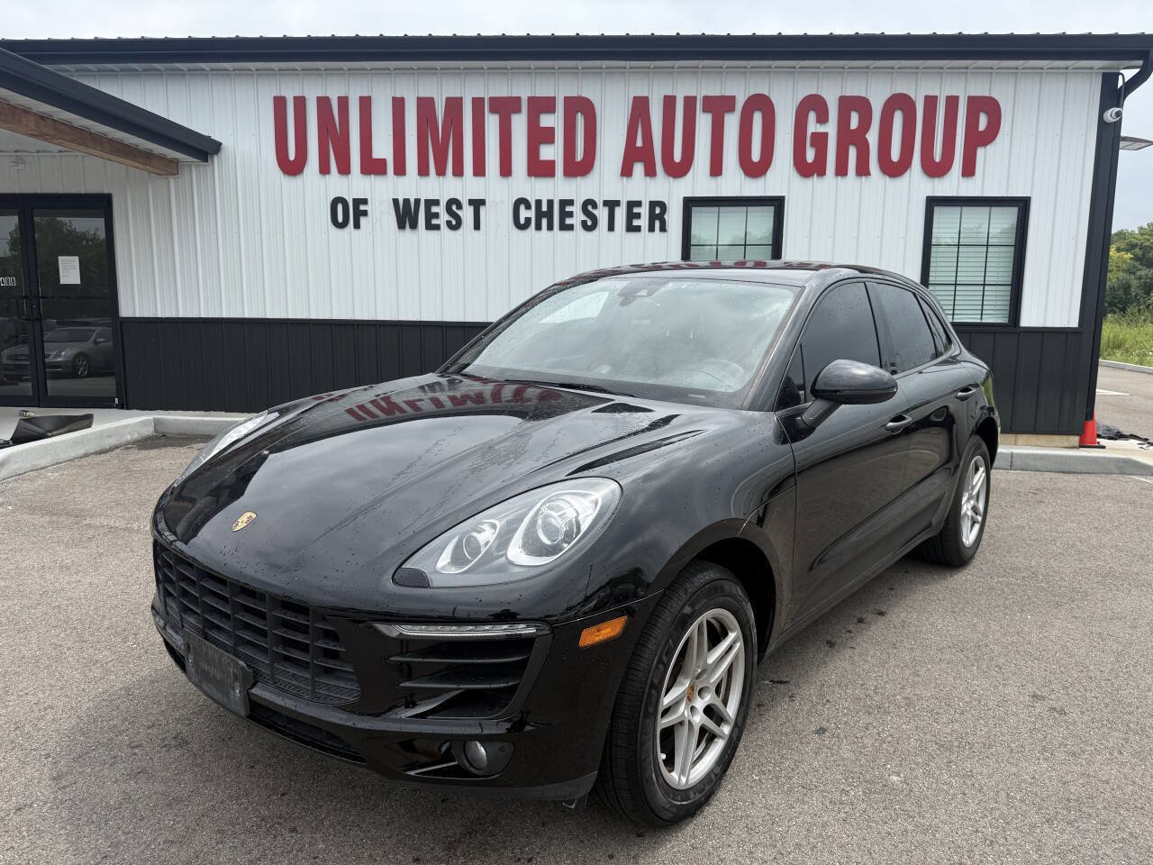 Used 2017 Porsche Macan AWD/4WD image 1