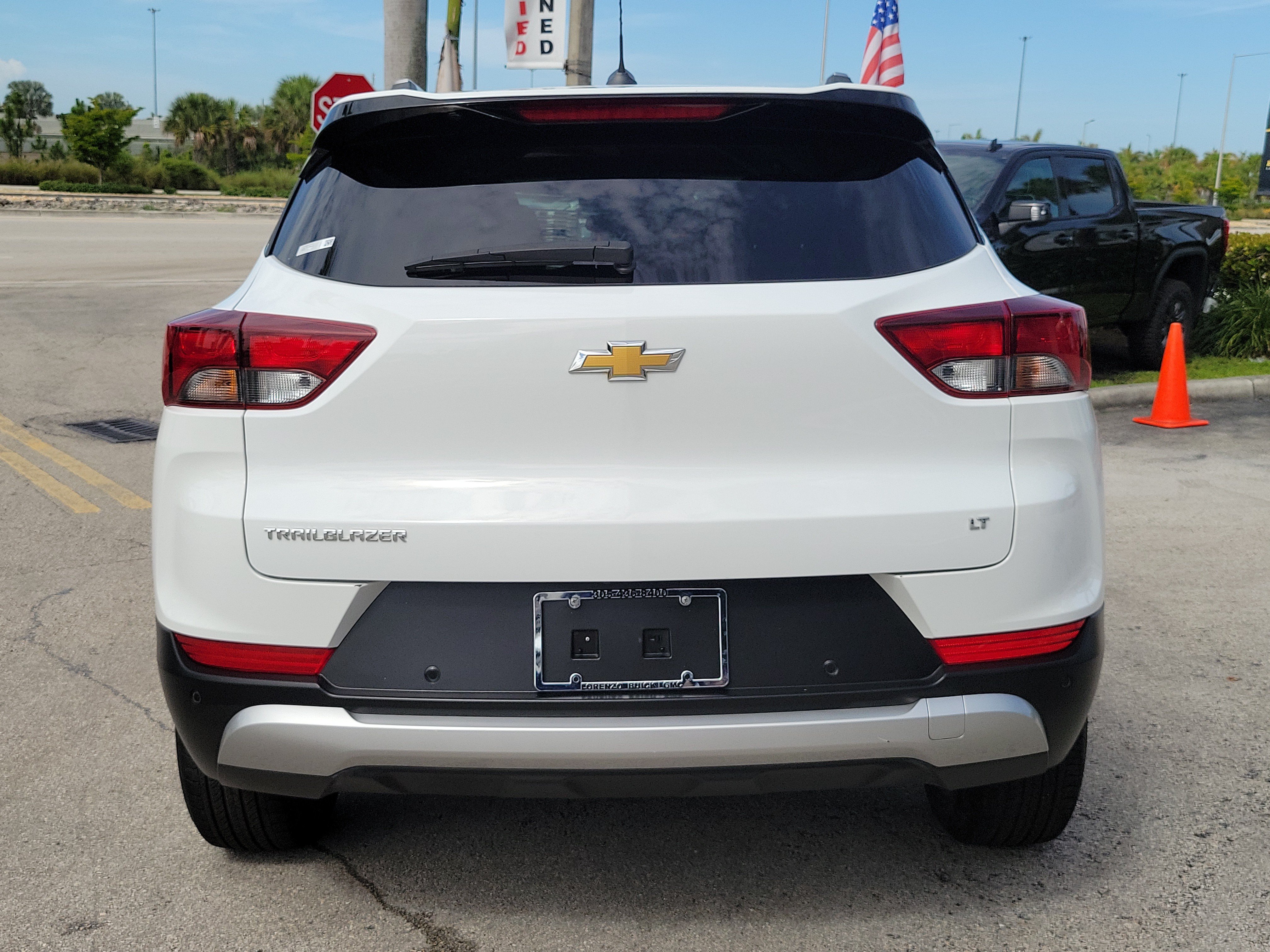 Used 2024 Chevrolet TrailBlazer LT w/ Driver Confidence Package FWD image 6
