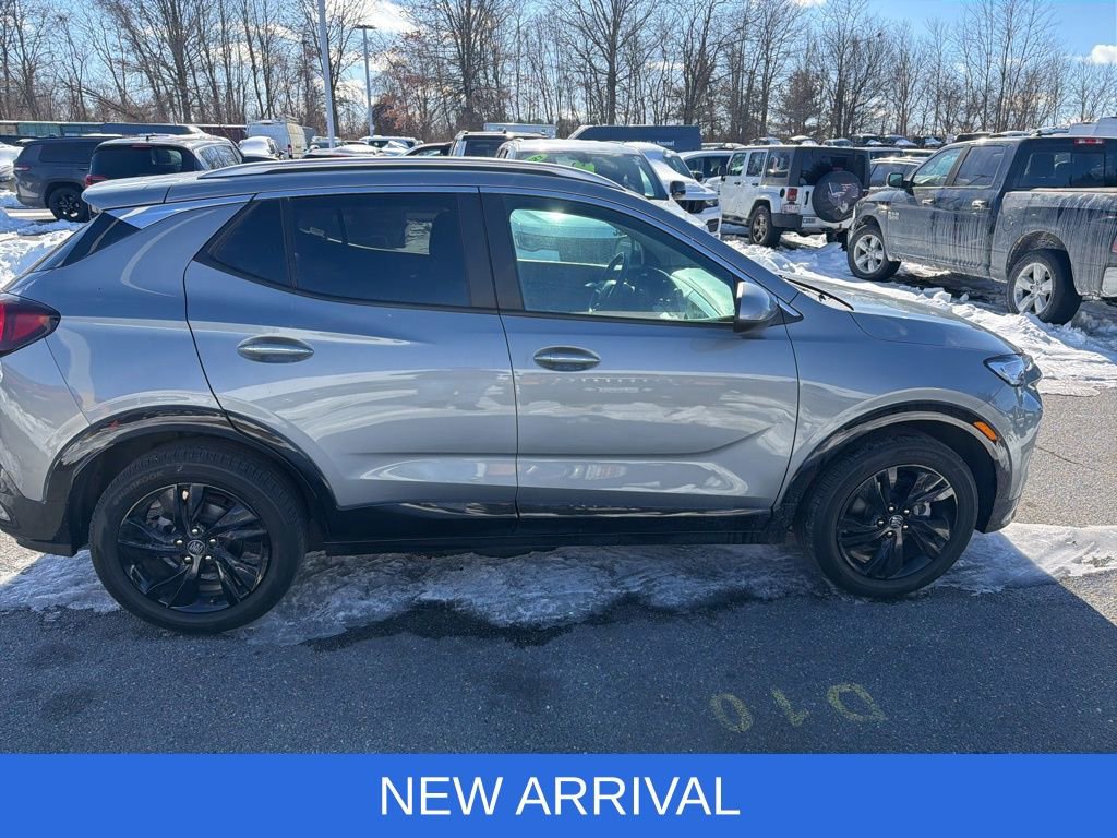 Used 2024 Buick Encore GX Sport Touring image 7
