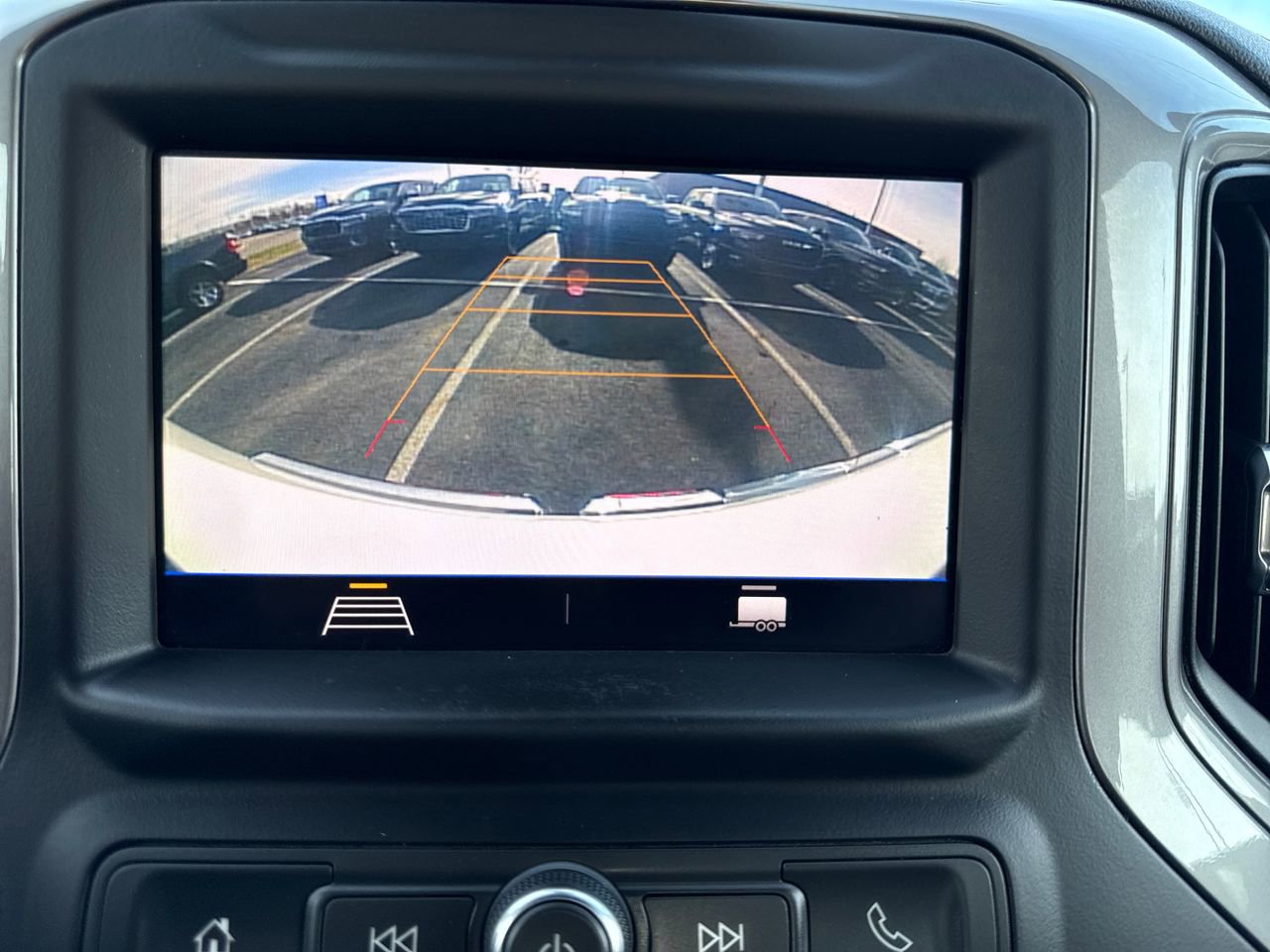 Used 2020 GMC Sierra 1500 4x4 Crew Cab w/ Sierra Value Package image 21