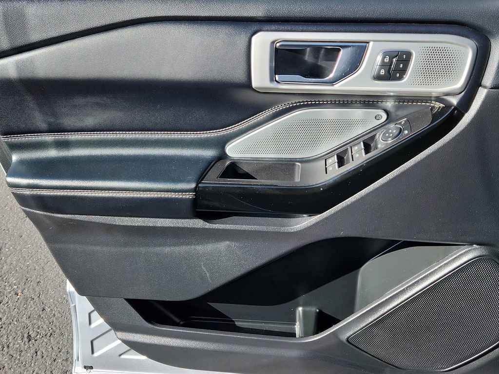 Used 2022 Ford Explorer ST w/ Equipment Group 401A image 6