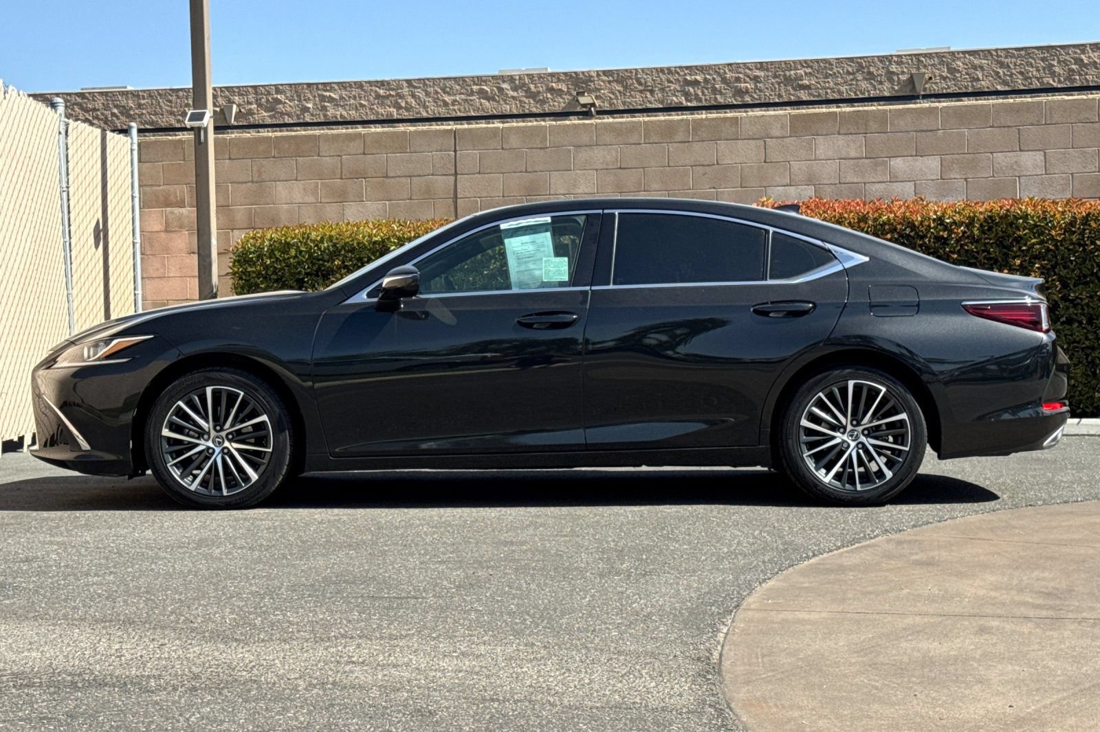 Certified 2024 Lexus ES 350 w/ Premium Package FWD image 7