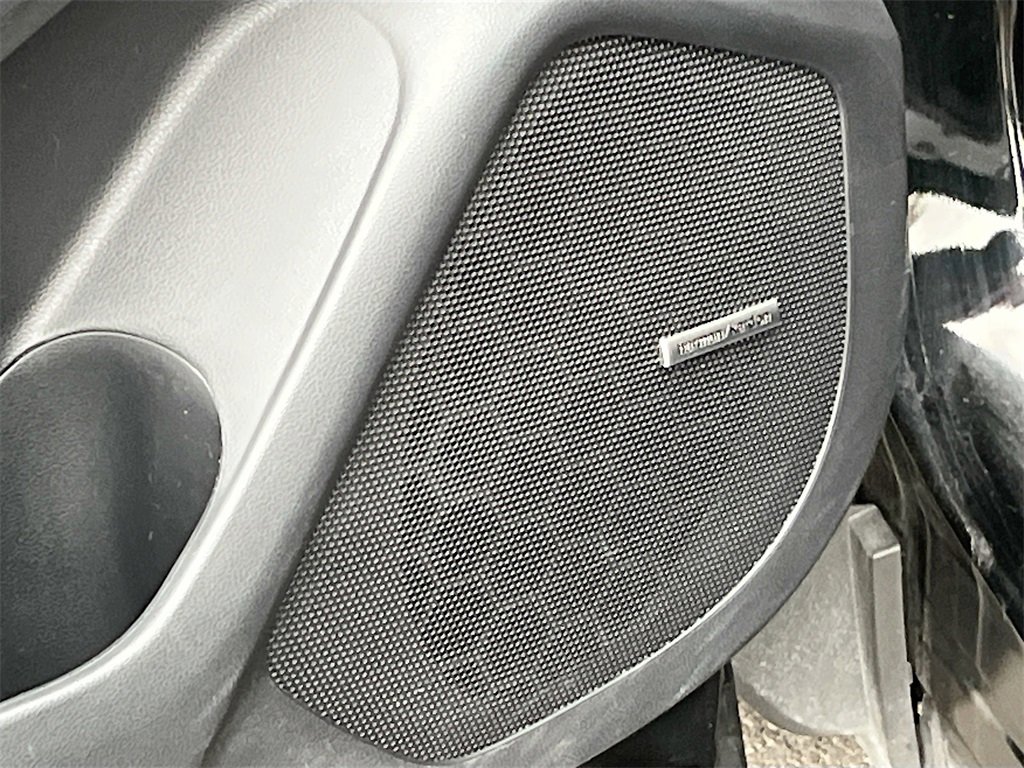 Used 2023 Subaru Ascent Touring image 19