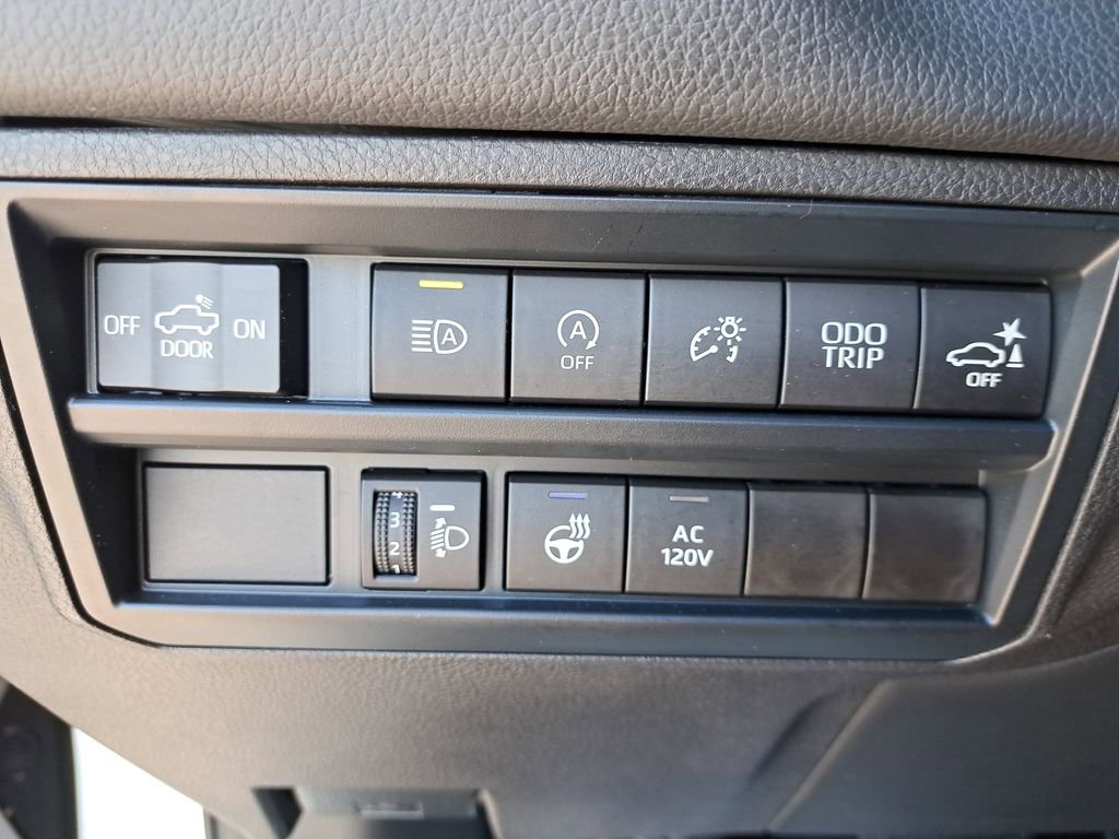 Used 2024 Toyota Tundra Limited image 29