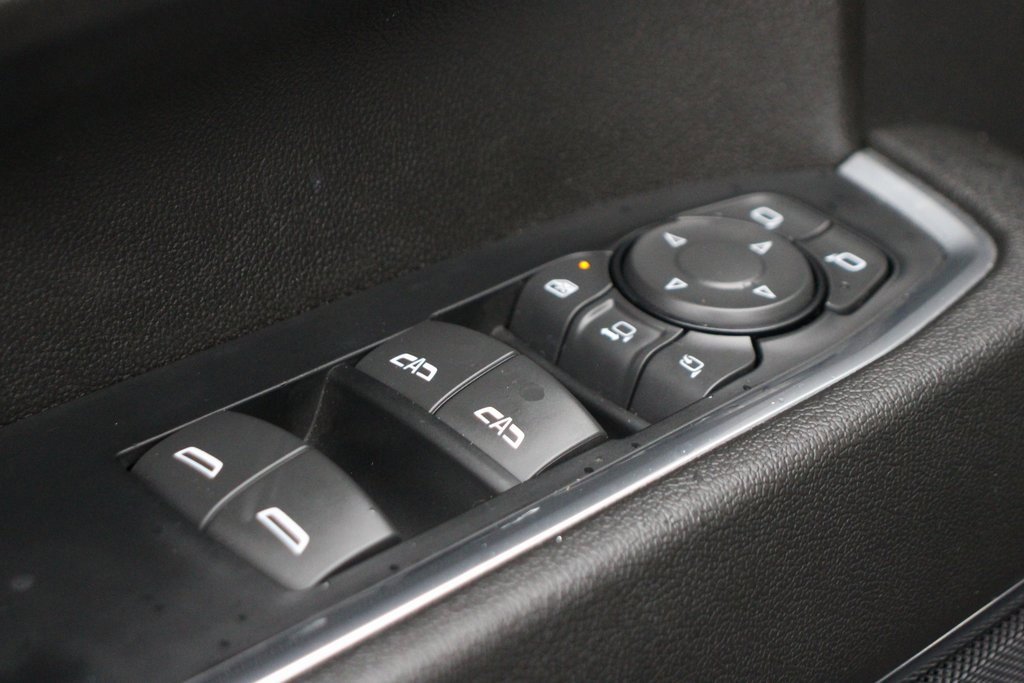 Used 2024 Chevrolet Silverado 2500 LTZ w/ LTZ Convenience Package image 16