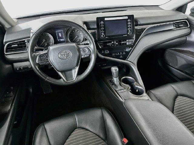 Used 2024 Toyota Camry SE w/ Cold Weather Package FWD image 29
