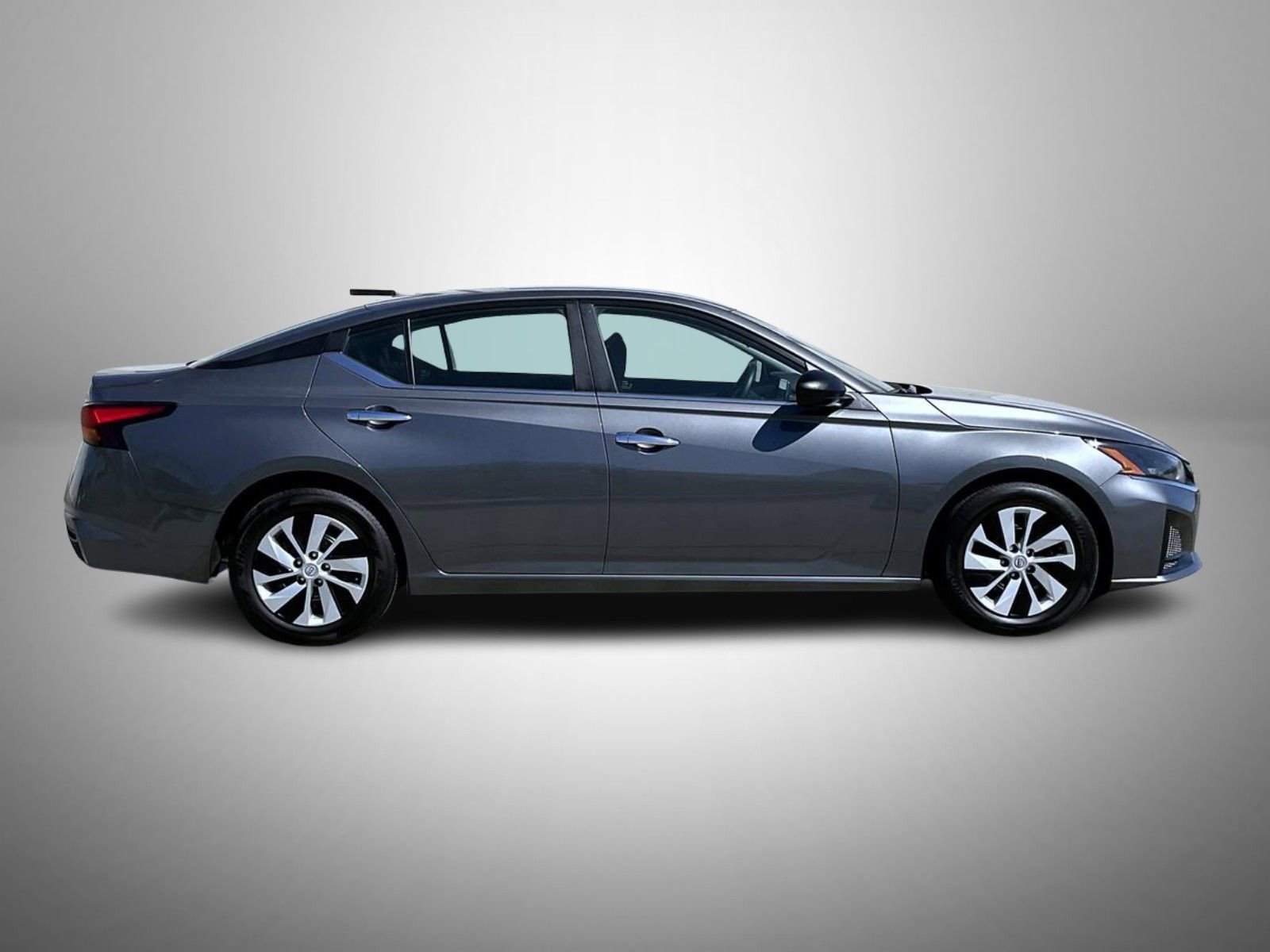 Certified 2025 Nissan Altima 2.5 S FWD image 4