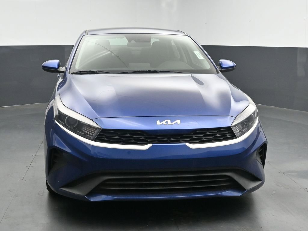 Used 2022 Kia Forte LXS image 3
