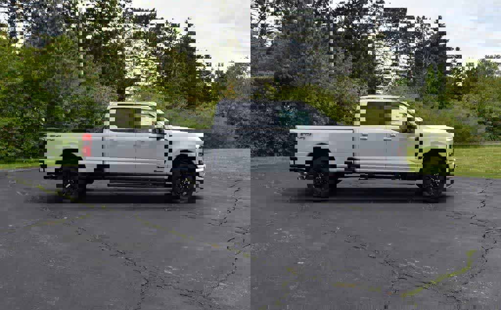 New 2025 Ford F350 Lariat w/ Lariat Ultimate Package image 2