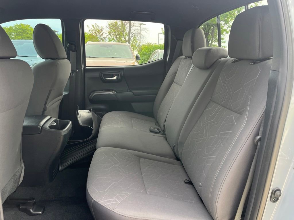 Used 2019 Toyota Tacoma TRD Sport AWD/4WD image 13