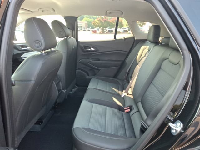 New 2026 Chevrolet Trax LT w/ LT Convenience Package FWD image 8