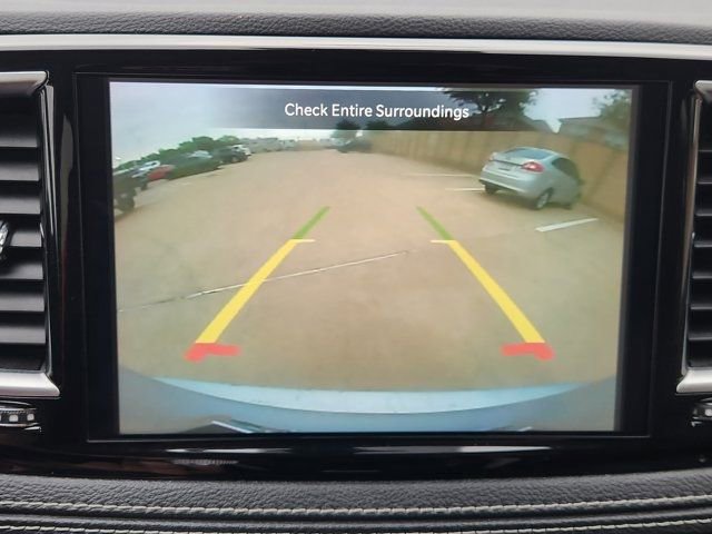 Used 2023 Chrysler Pacifica Limited image 6