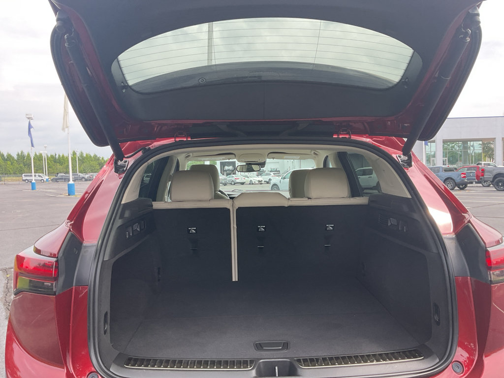 Used 2021 Buick Envision Essence FWD image 19