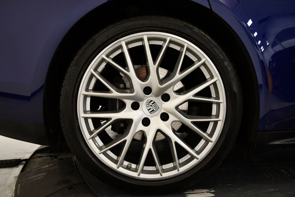 Used 2020 Porsche Panamera 4 image 17