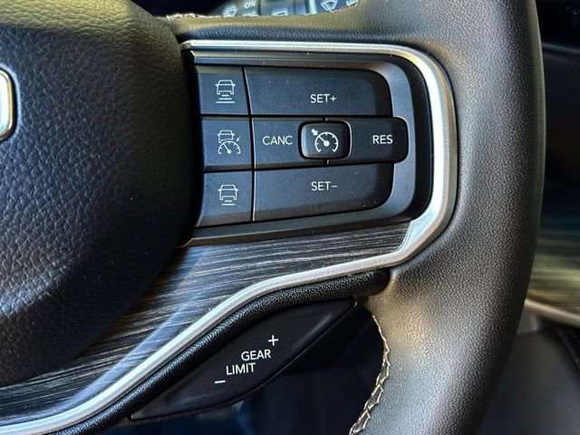 Used 2023 Jeep Wagoneer L Series II image 20