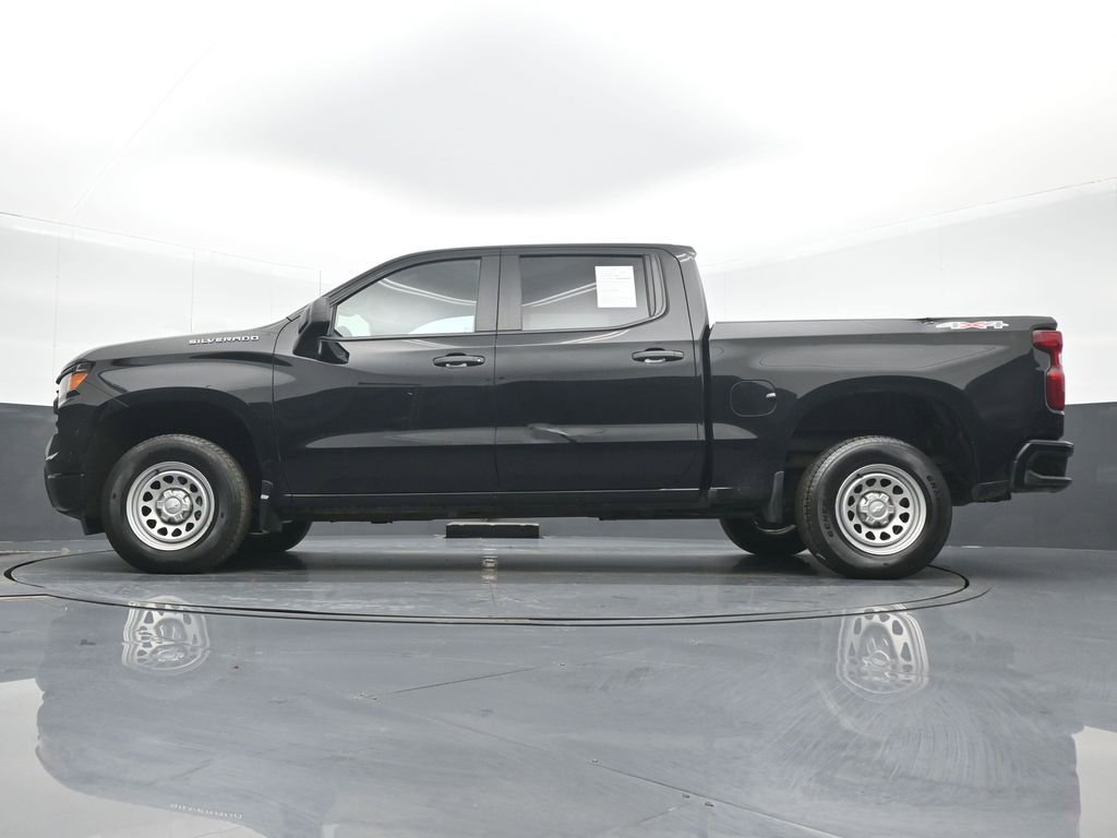 Used 2022 Chevrolet Silverado 1500 W/T w/ WT Convenience Package AWD/4WD image 17
