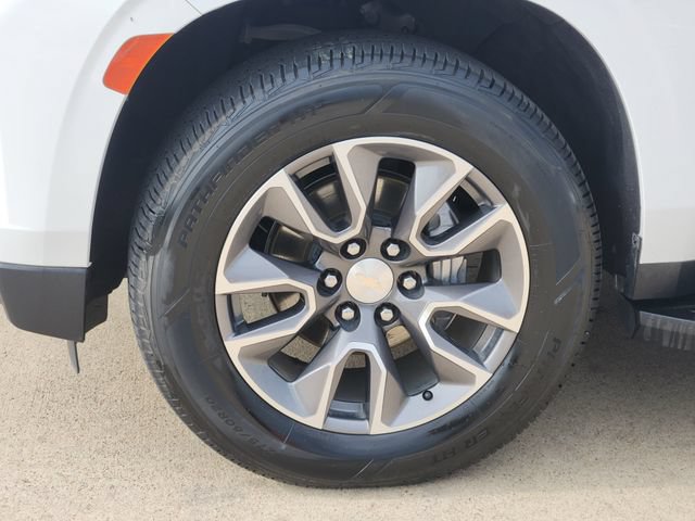 Used 2022 Chevrolet Tahoe LT w/ Luxury Package AWD/4WD image 18