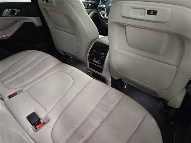 Used 2020 BMW X5 xDrive40i w/ Convenience Package AWD/4WD image 11