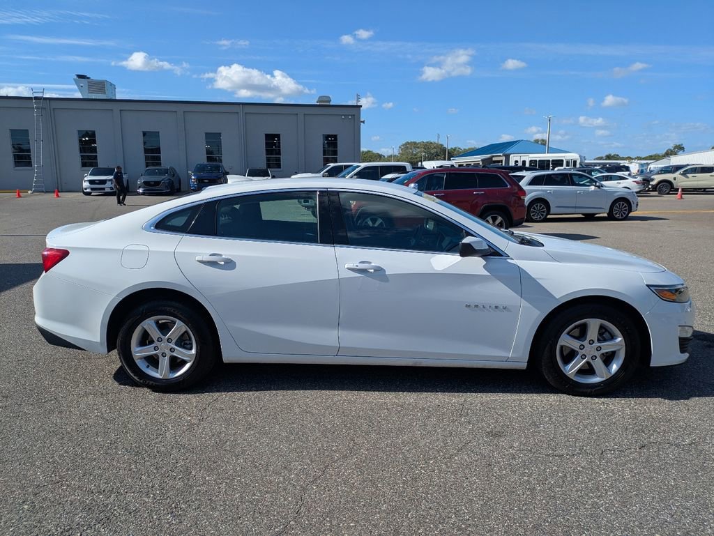 Used 2024 Chevrolet Malibu LT FWD image 5