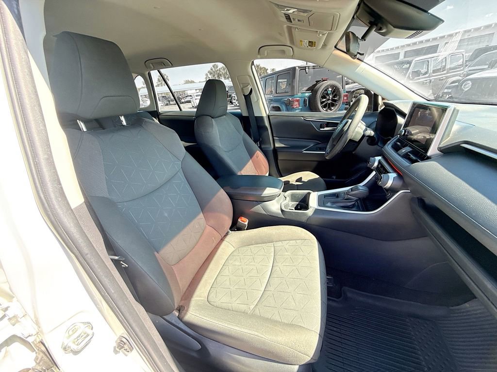 Used 2023 Toyota RAV4 XLE image 32