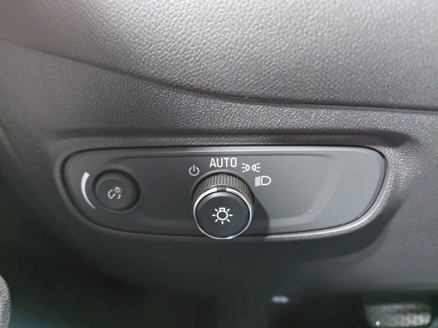 Certified 2023 Chevrolet Equinox LS image 32