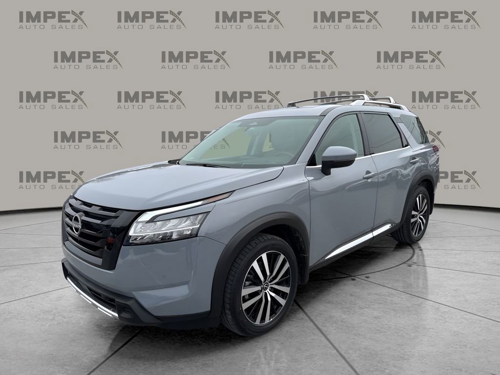 Used 2024 Nissan Pathfinder Platinum
