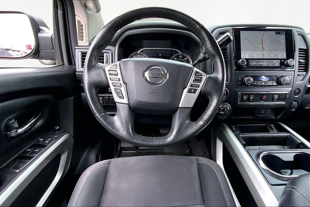 Used 2022 Nissan Titan SV w/ SV Convenience Package image 8