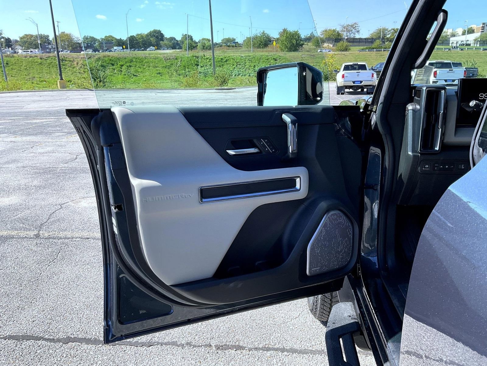 New 2026 GMC Hummer EV SUV image 9