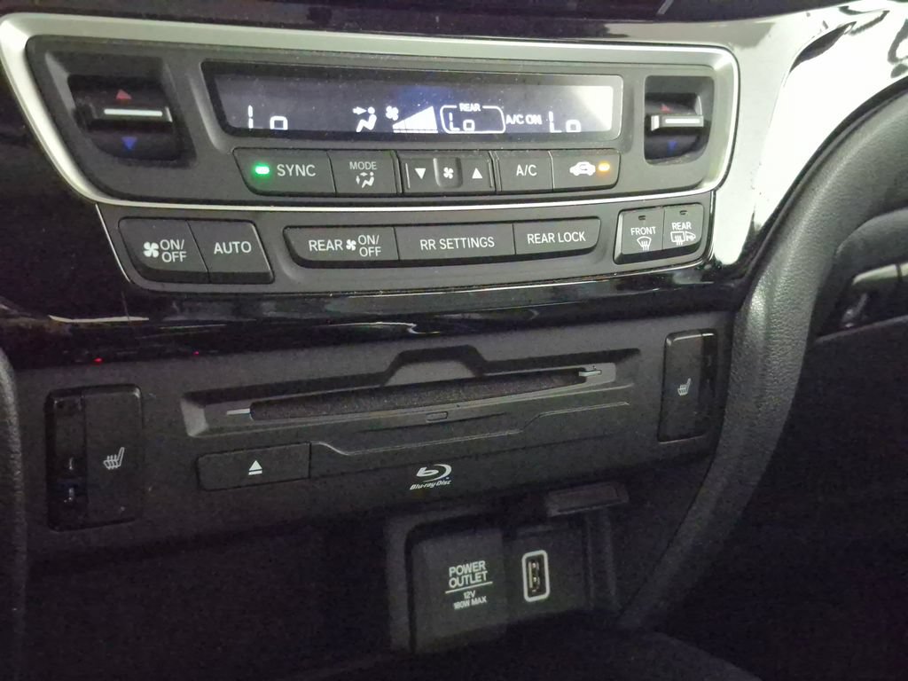 Used 2021 Honda Pilot Touring image 20