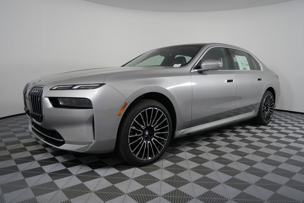 Used 2025 BMW i7 eDrive50 image 7