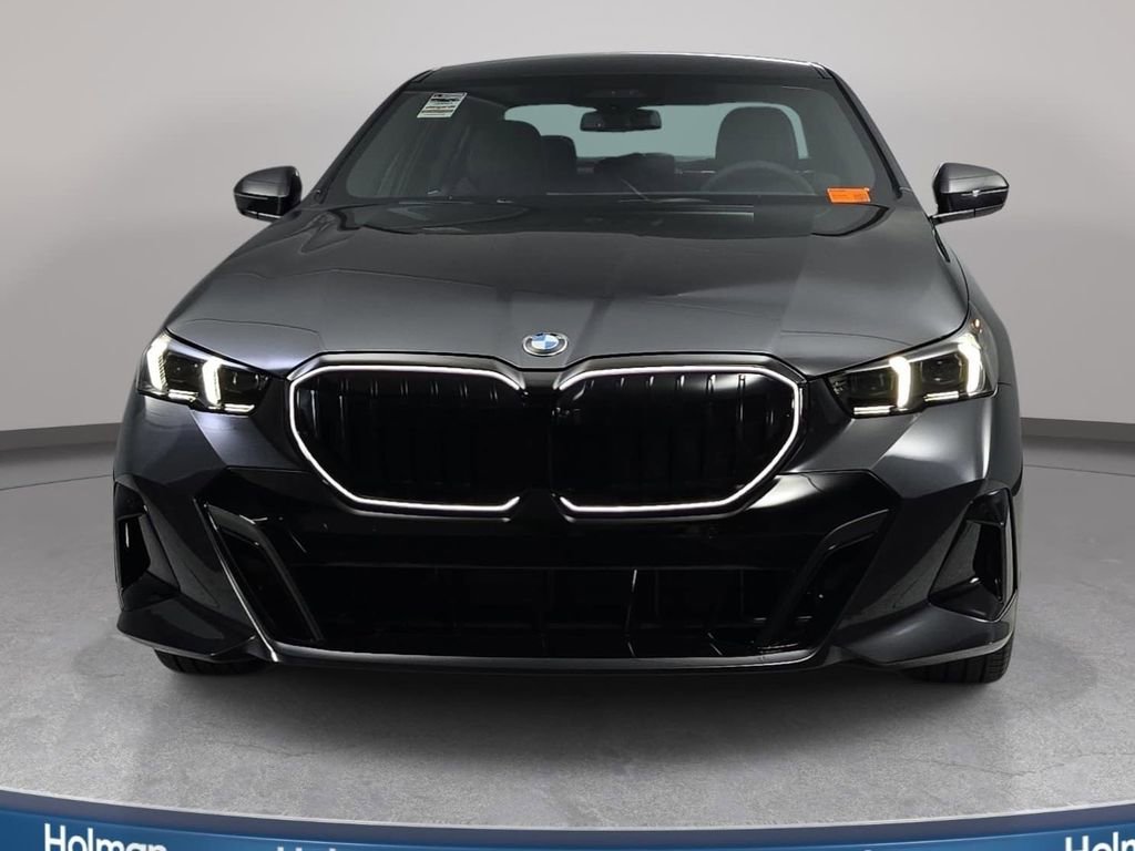 New 2026 BMW 540i xDrive w/ Executive Package image 2