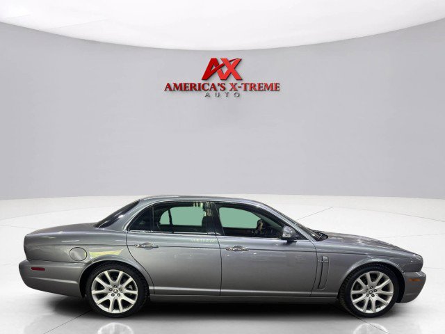 Used 2008 Jaguar XJ8 image 7