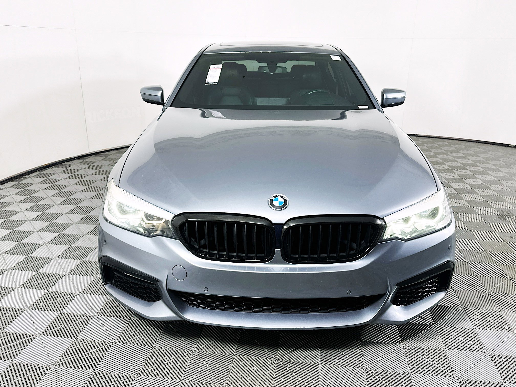 Used 2017 BMW 530i RWD image 8