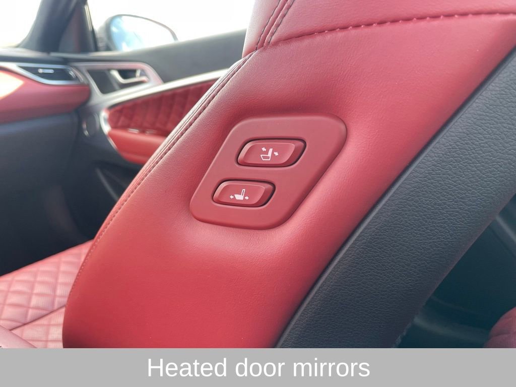 Used 2023 Genesis G70 3.3T w/ Sport Prestige Package image 8