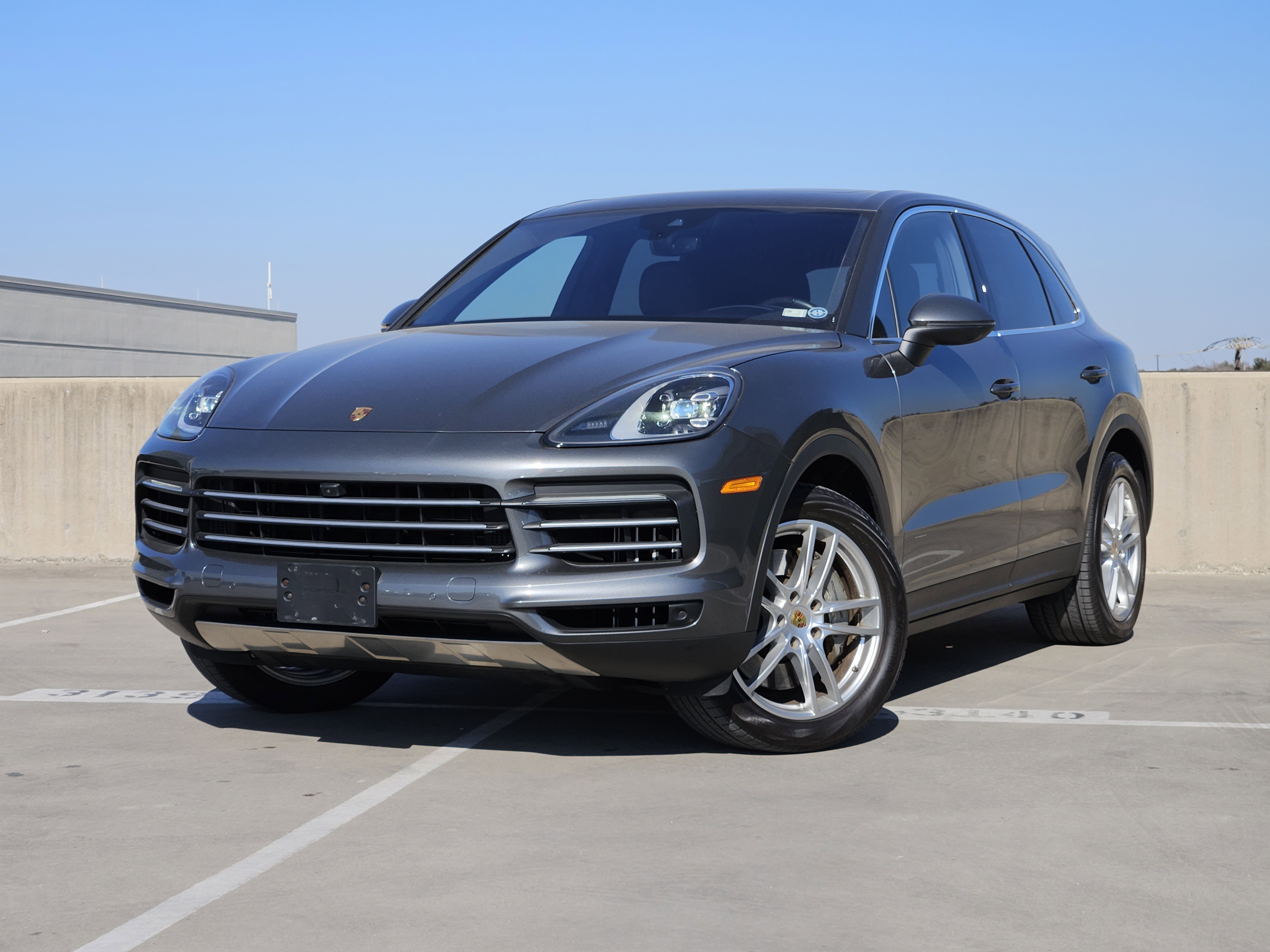 Certified 2022 Porsche Cayenne S image 1