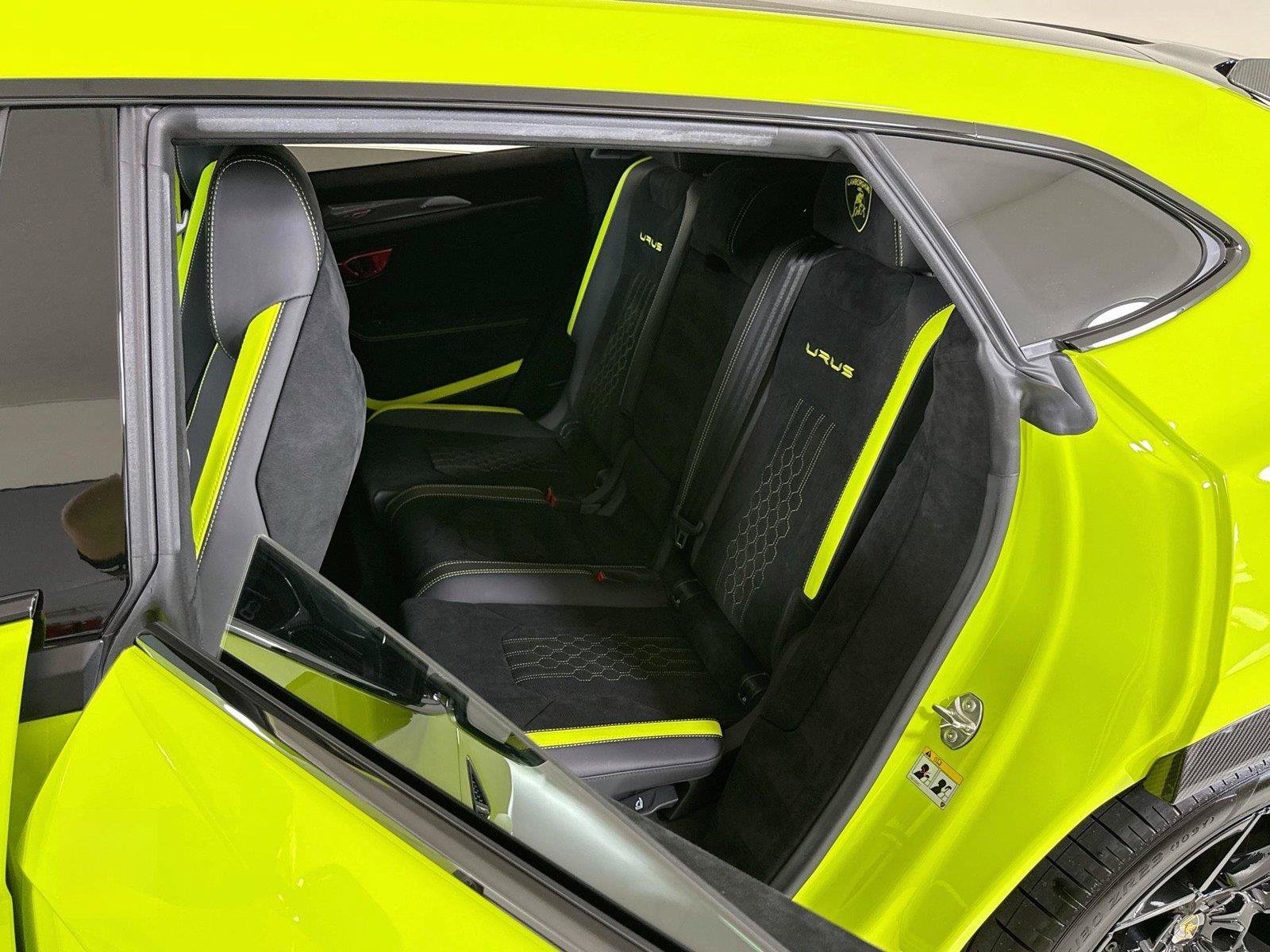 Used 2024 Lamborghini Urus Performante AWD/4WD image 23