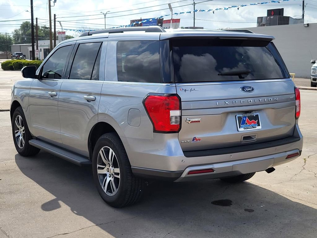 Used 2024 Ford Expedition XLT RWD image 5
