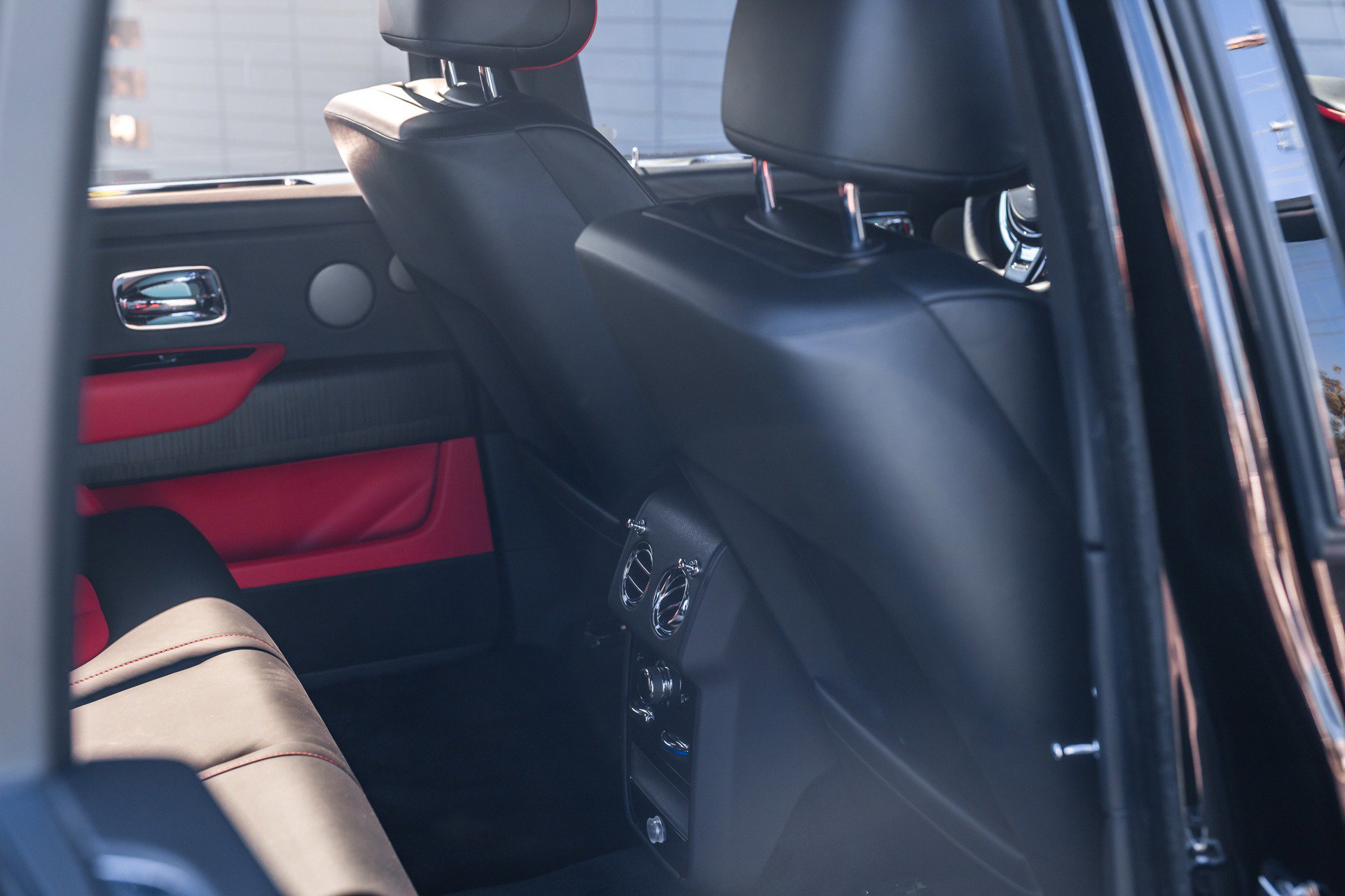 Used 2021 Rolls-Royce Cullinan image 45