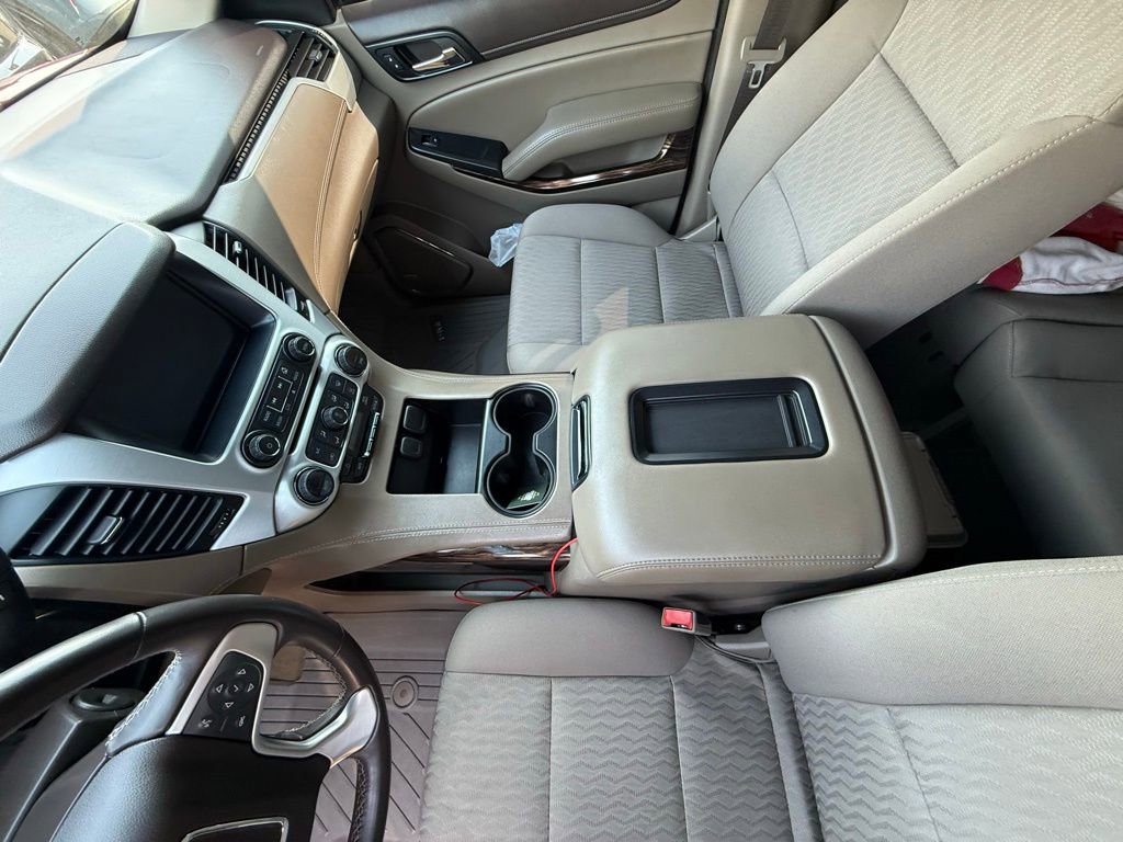 Used 2017 GMC Yukon SLE w/ SLE Value Package image 39