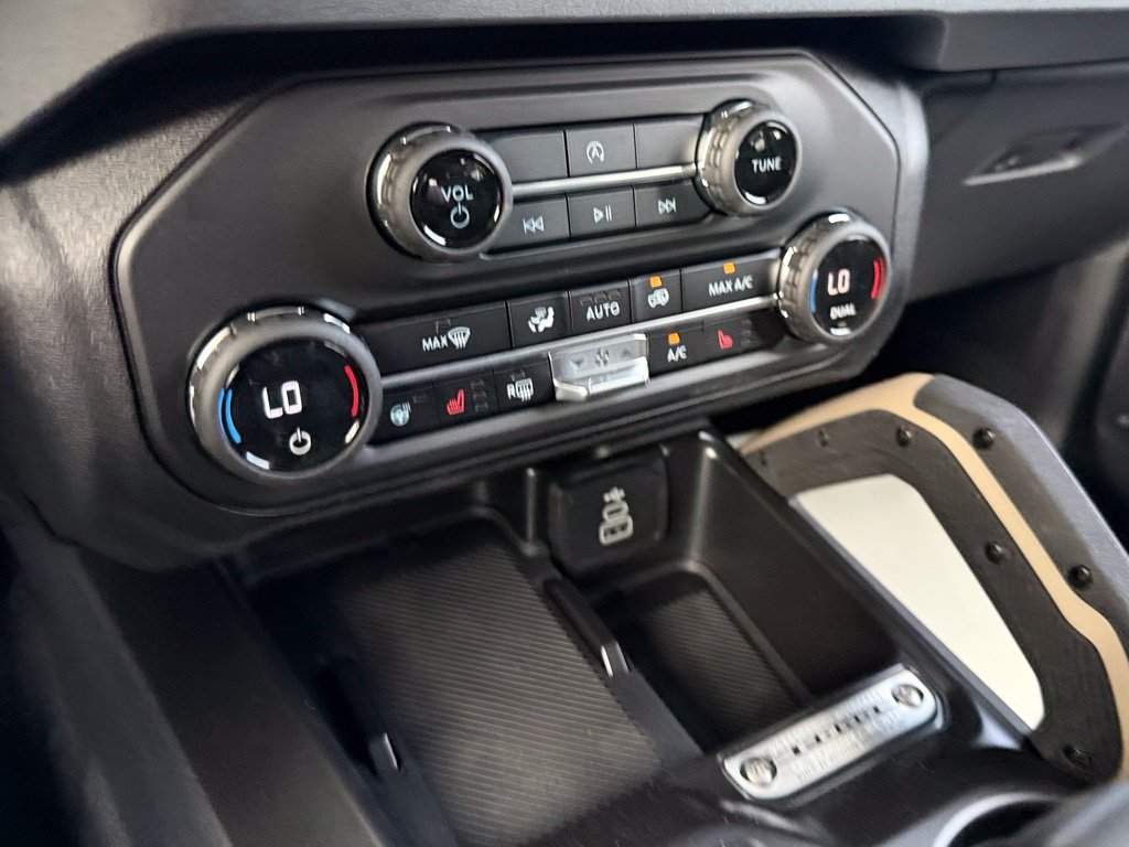 New 2026 Ford Bronco Badlands w/ Sasquatch Package AWD/4WD image 23