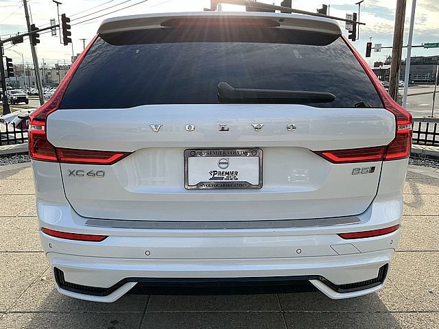 Used 2023 Volvo XC60 B5 Ultimate w/ Climate Package image 9