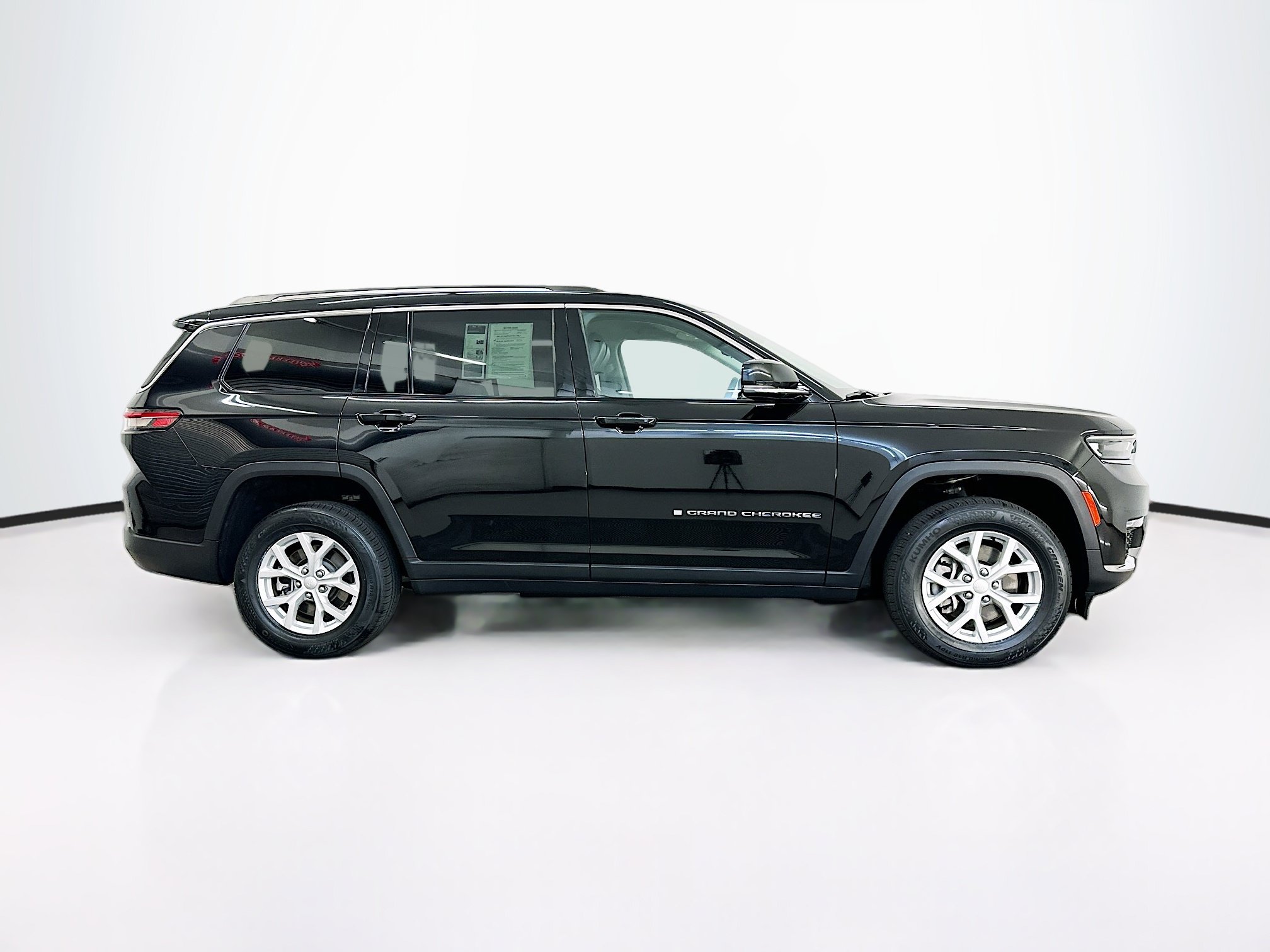Used 2023 Jeep Grand Cherokee L Limited AWD/4WD image 10