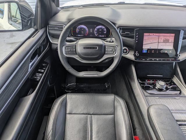 Used 2024 Jeep Wagoneer Series III AWD/4WD image 18