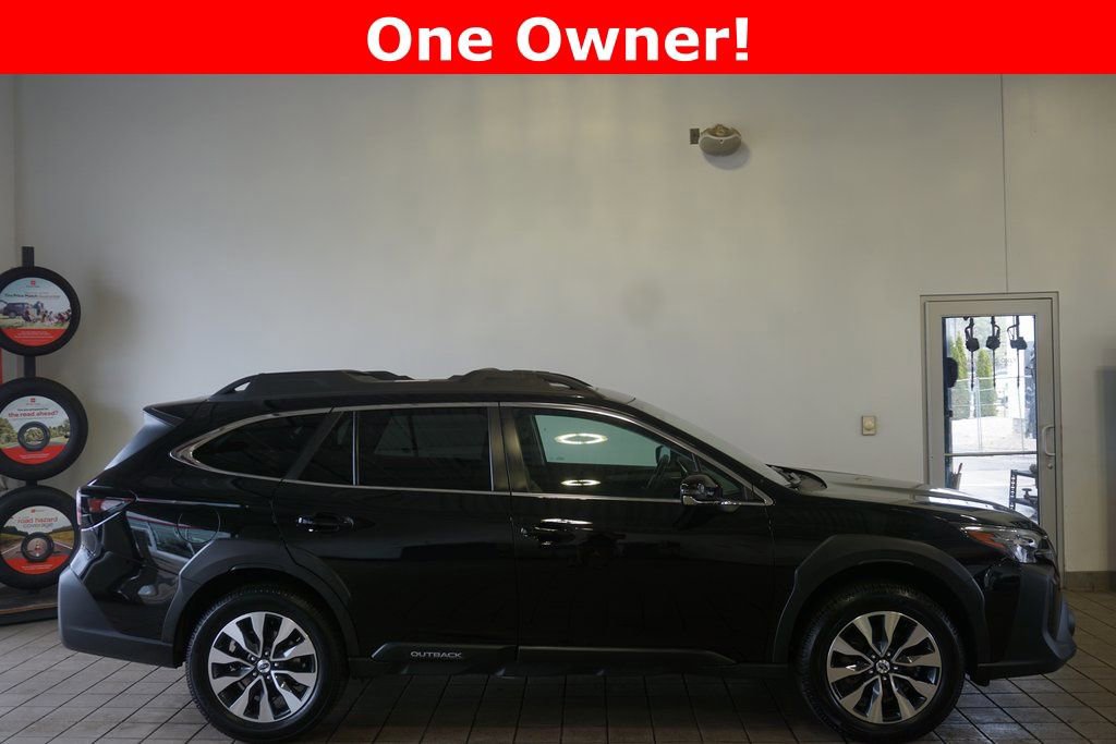 Used 2023 Subaru Outback Limited XT image 2